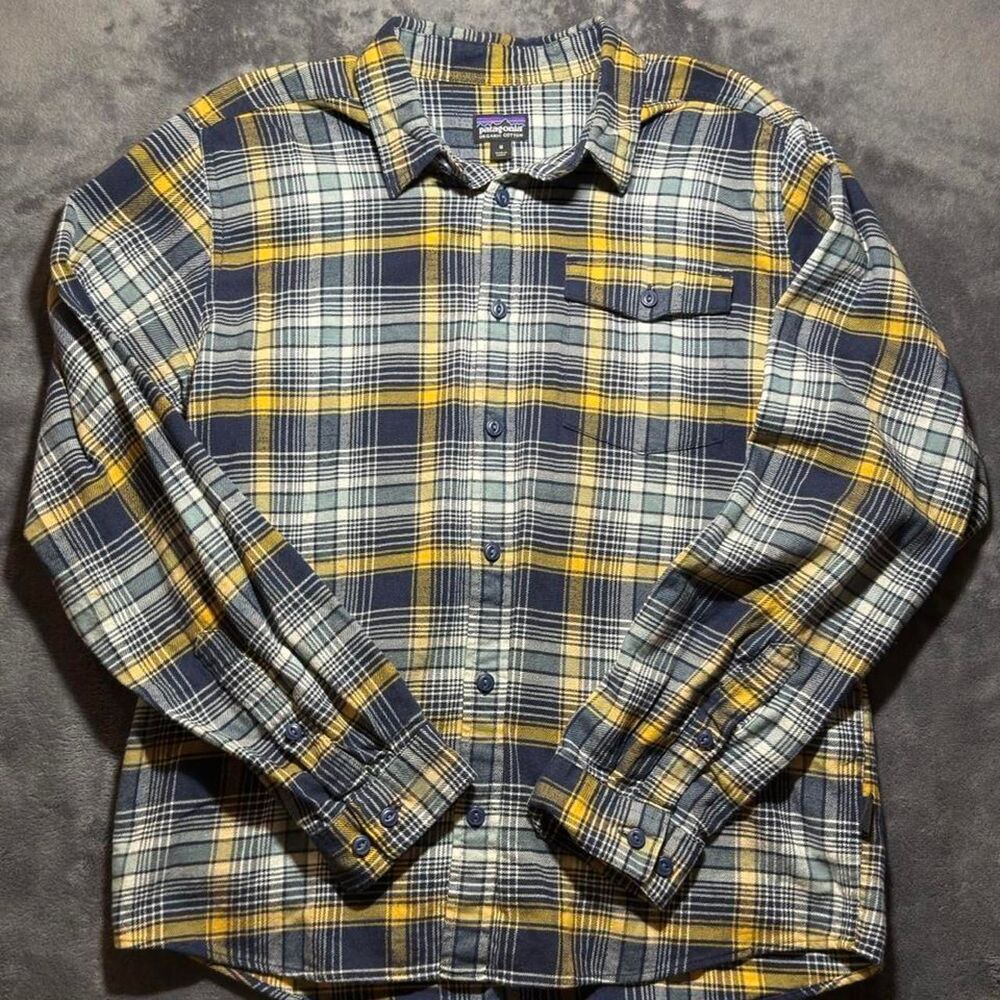 Patagonia Men's Flannel Shirt Size M